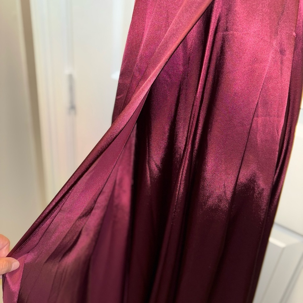 Galina Signature Stunning burgundy Satin Dress for Prom - Picture 3 of 5